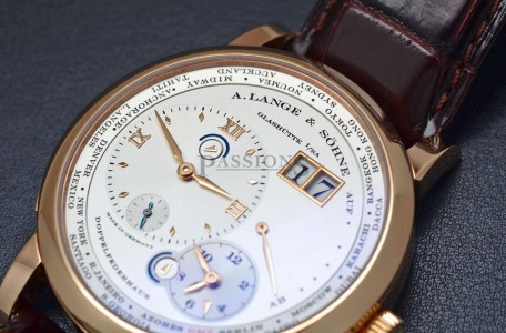 A. Lange & Söhne Lange 1 Fuseaux Horaires