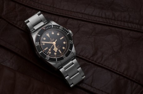 Tudor Heritage Black Bay Black